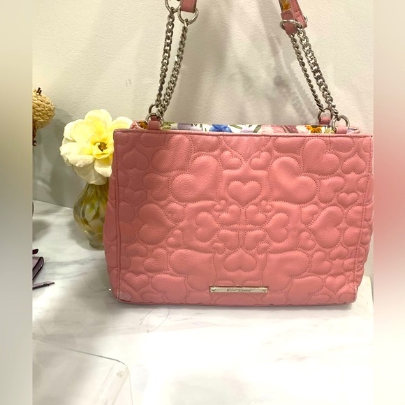Betsey Johnson Quilted heart Tote in Blush Pink - Picture 4 of 6